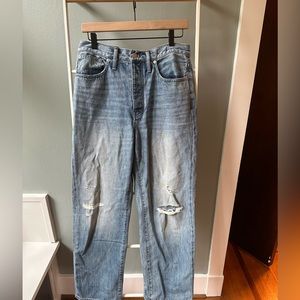Madewell Dad Jean in Summerfield wash, ripped edition. Size 28. Great condition!